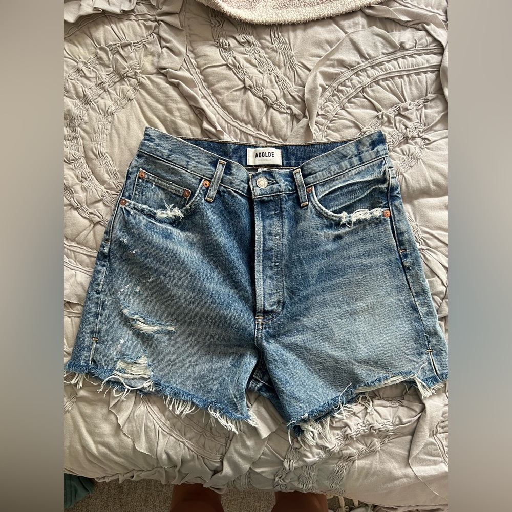 AGOLDE Dee cutoff denim short in size 27.